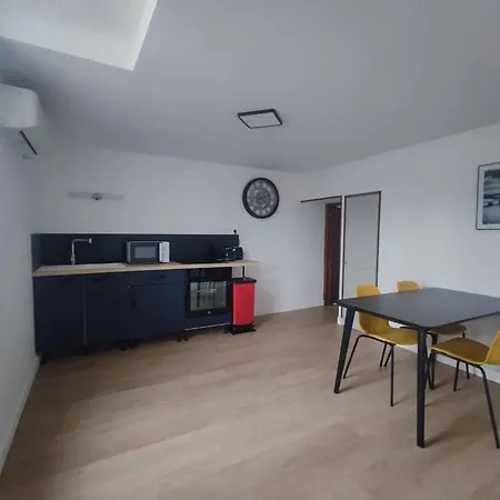 Maison De Centre 펜션 *